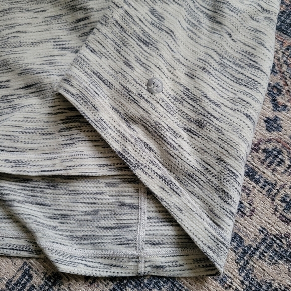 Lululemon Meant To Move Long Sleeve Tiger Space Dye Black White Scoop Neck Gray - Picture 7 of 10